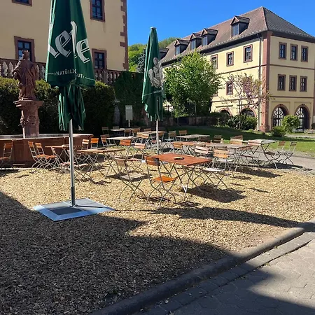 Klosterhof * Neustadt am Main