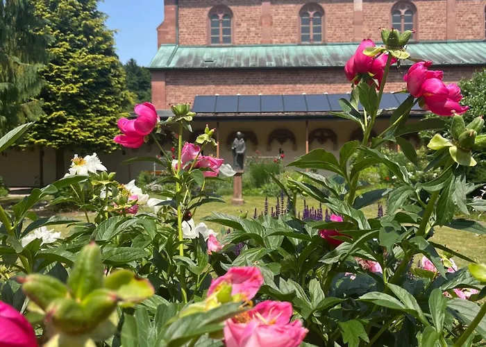 Klosterhof * Neustadt am Main